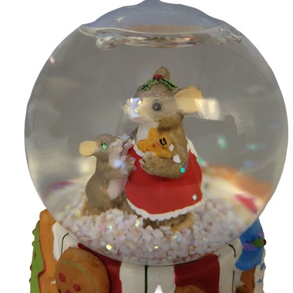 Charming Tails Made Just For You Water Globe Snow Globe 87/194 - Picture 3 of 10